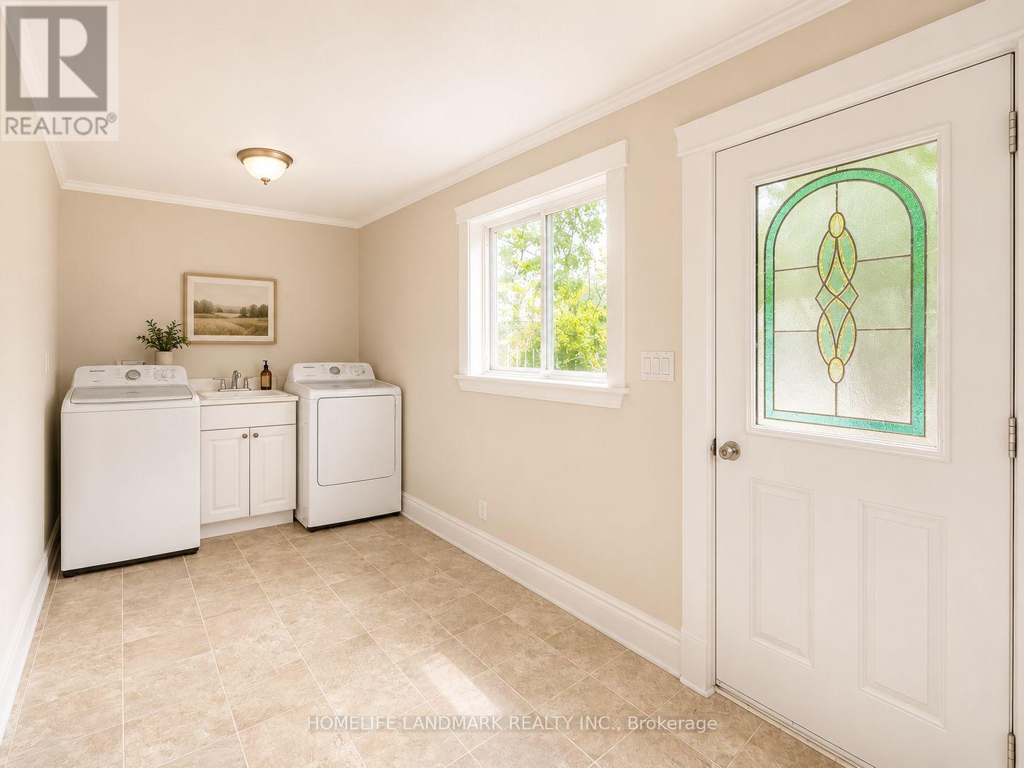 111 PENETANG STREET - 12