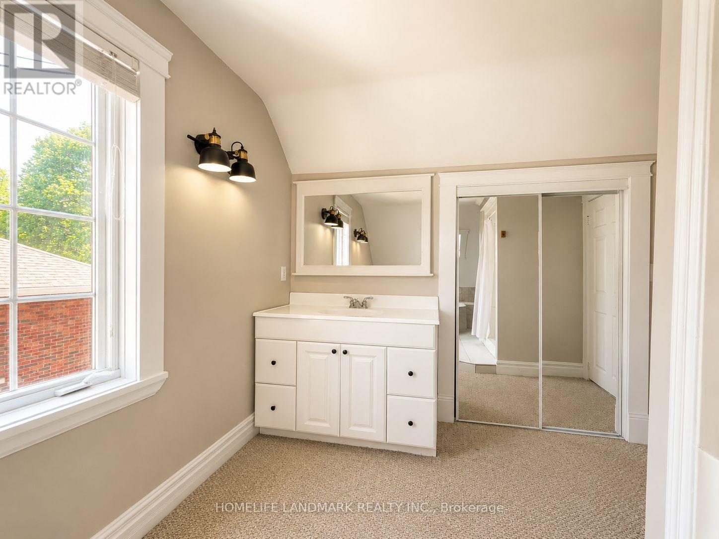 111 PENETANG STREET - 20