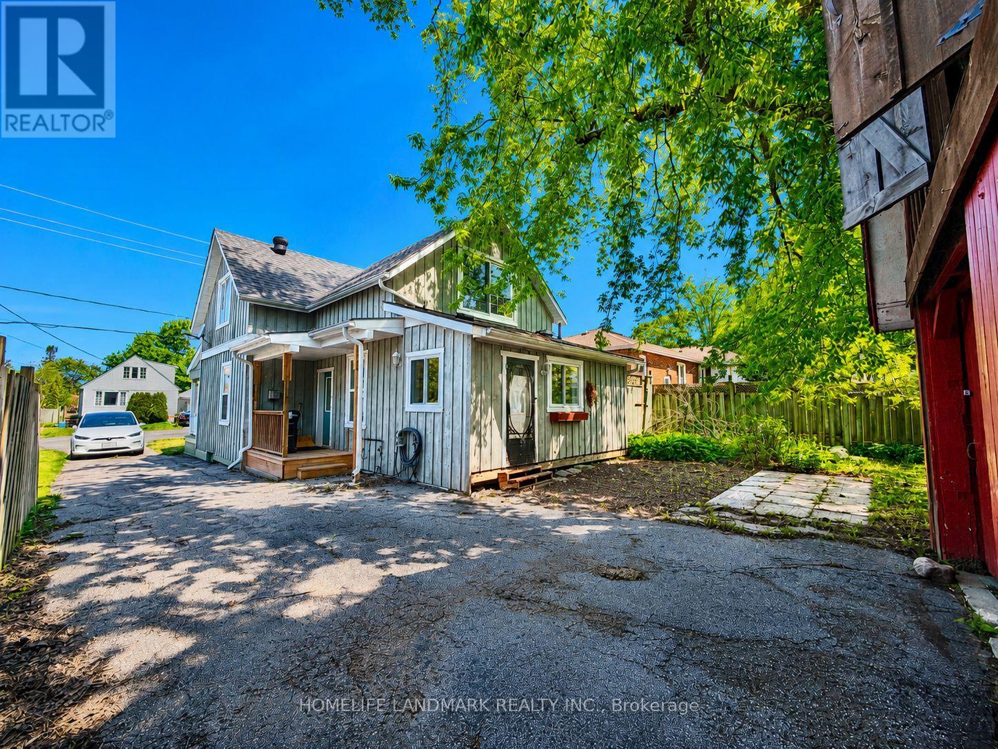 111 PENETANG STREET - 23