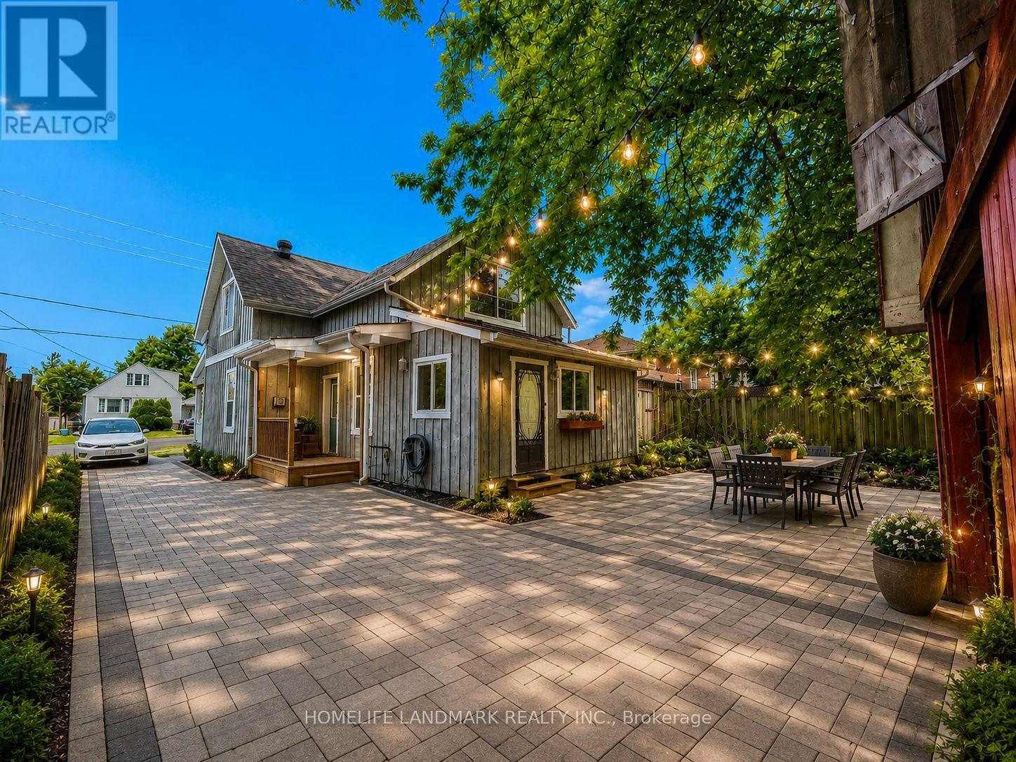111 PENETANG STREET - 24