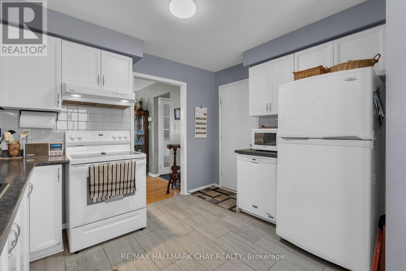 25 CARTWRIGHT DRIVE - 10