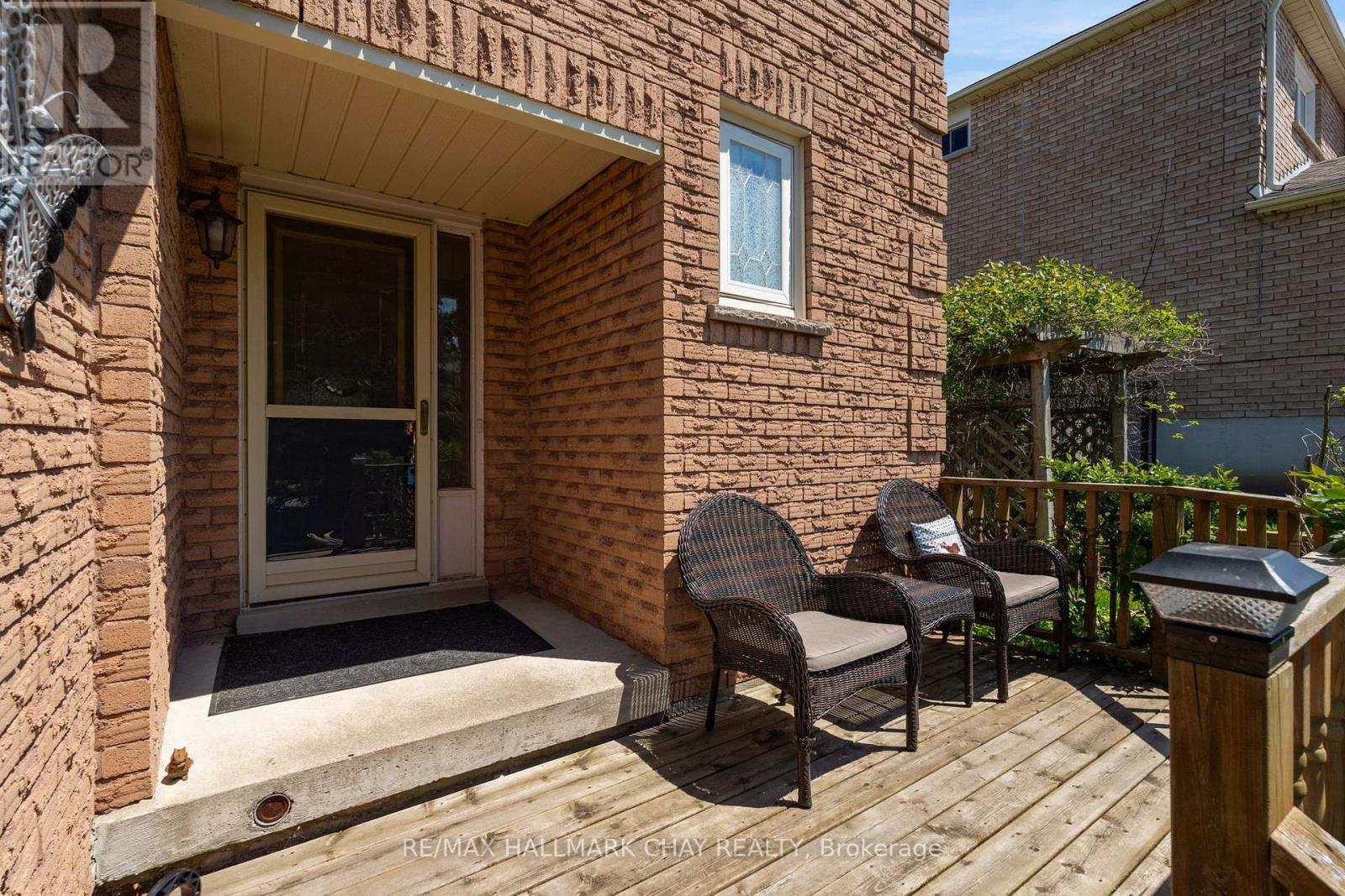 25 CARTWRIGHT DRIVE - 2