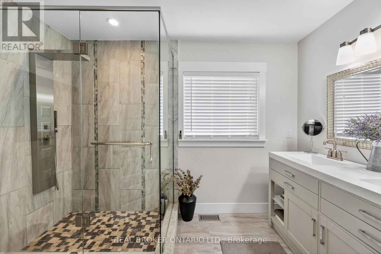 608 MOBERLEY AVENUE - 19