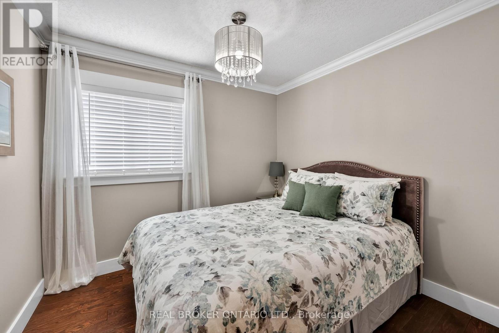 608 MOBERLEY AVENUE - 20