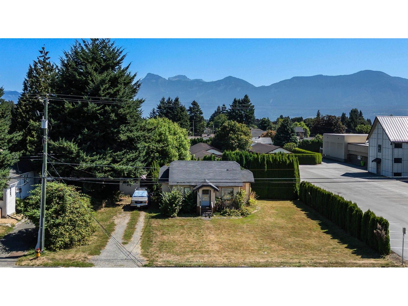 9438 BROADWAY STREET, Chilliwack Proper East