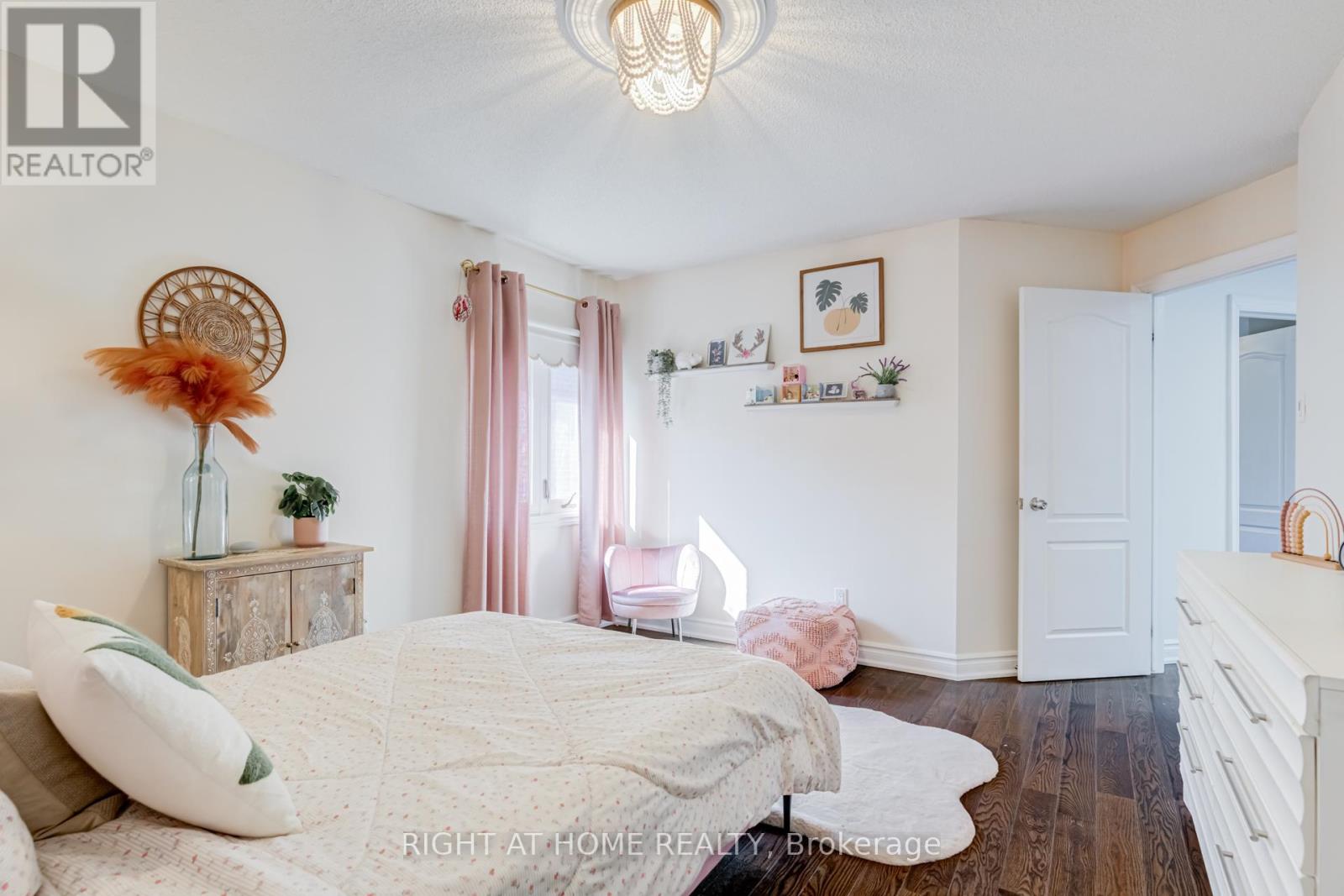 2598 MASON HEIGHTS - 35