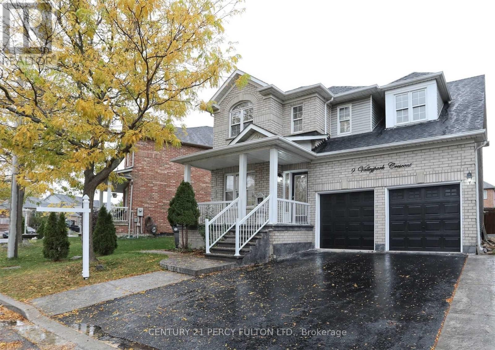 9 VALLEYPARK CRESCENT - 1