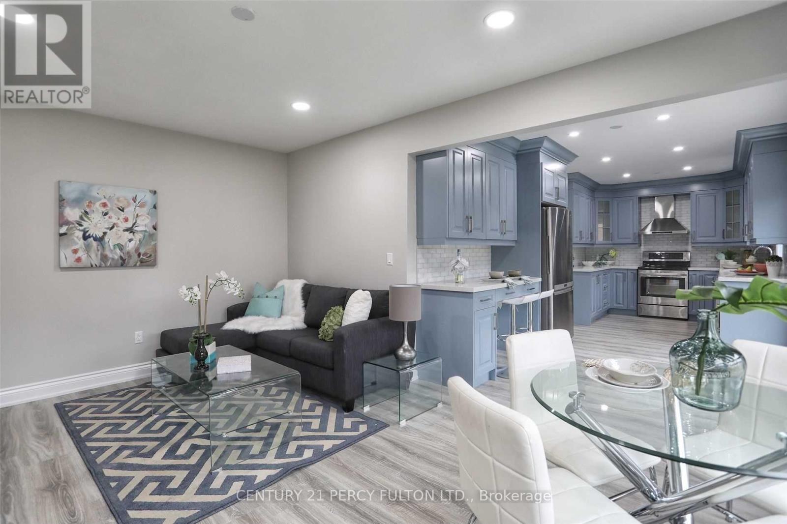 9 VALLEYPARK CRESCENT - 12