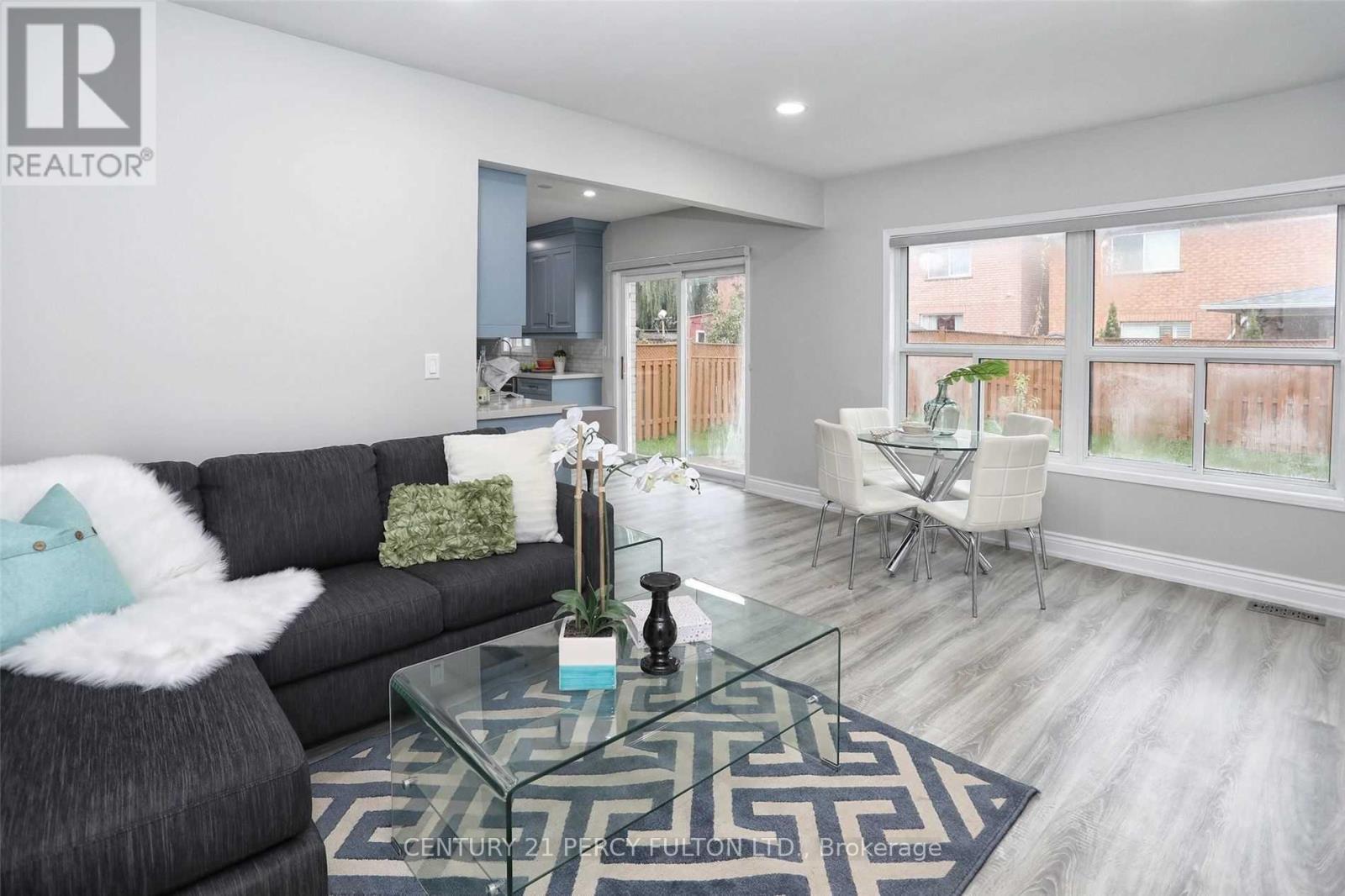 9 VALLEYPARK CRESCENT - 14