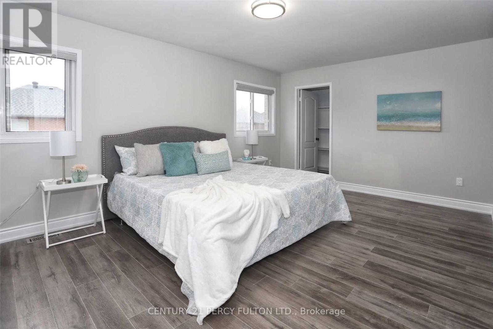 9 VALLEYPARK CRESCENT - 17