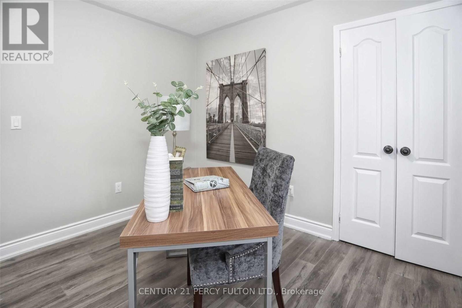 9 VALLEYPARK CRESCENT - 22