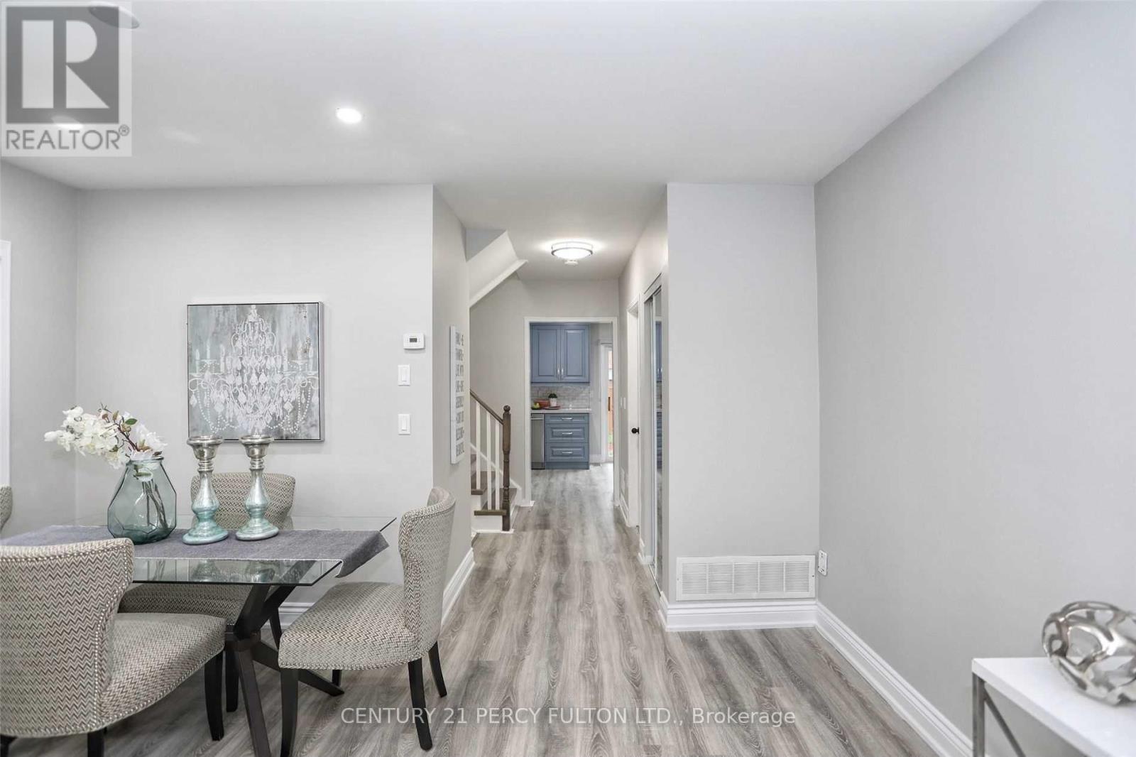9 VALLEYPARK CRESCENT - 6