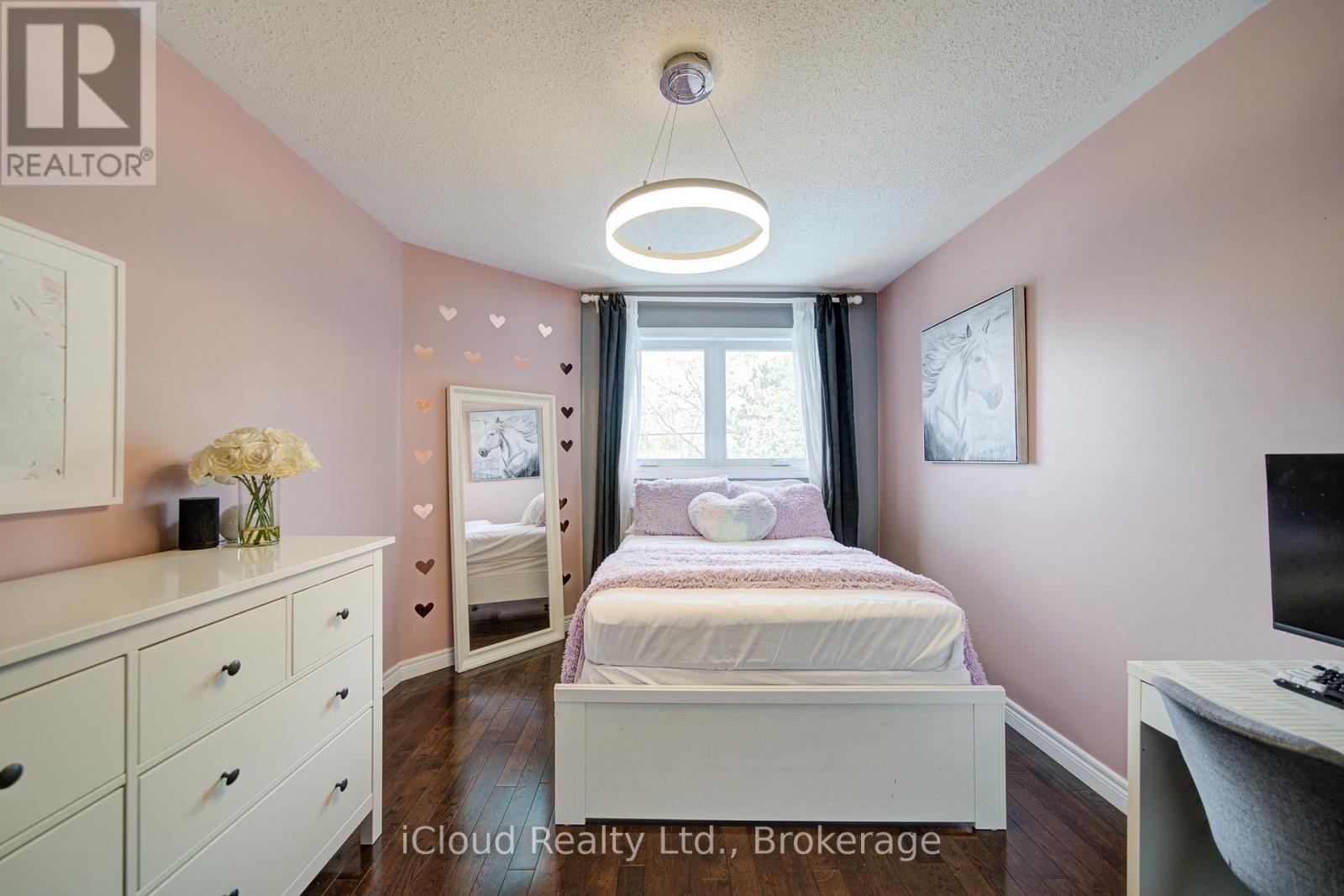 51 EARLY STREET - 17