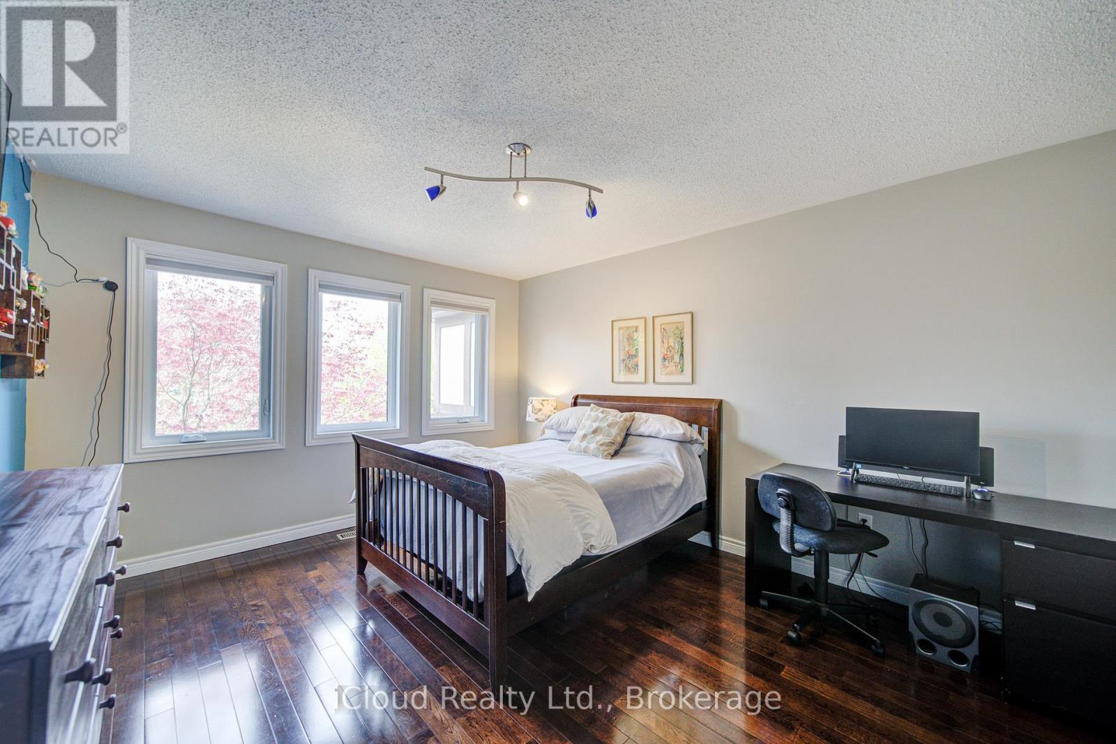 51 EARLY STREET - 21
