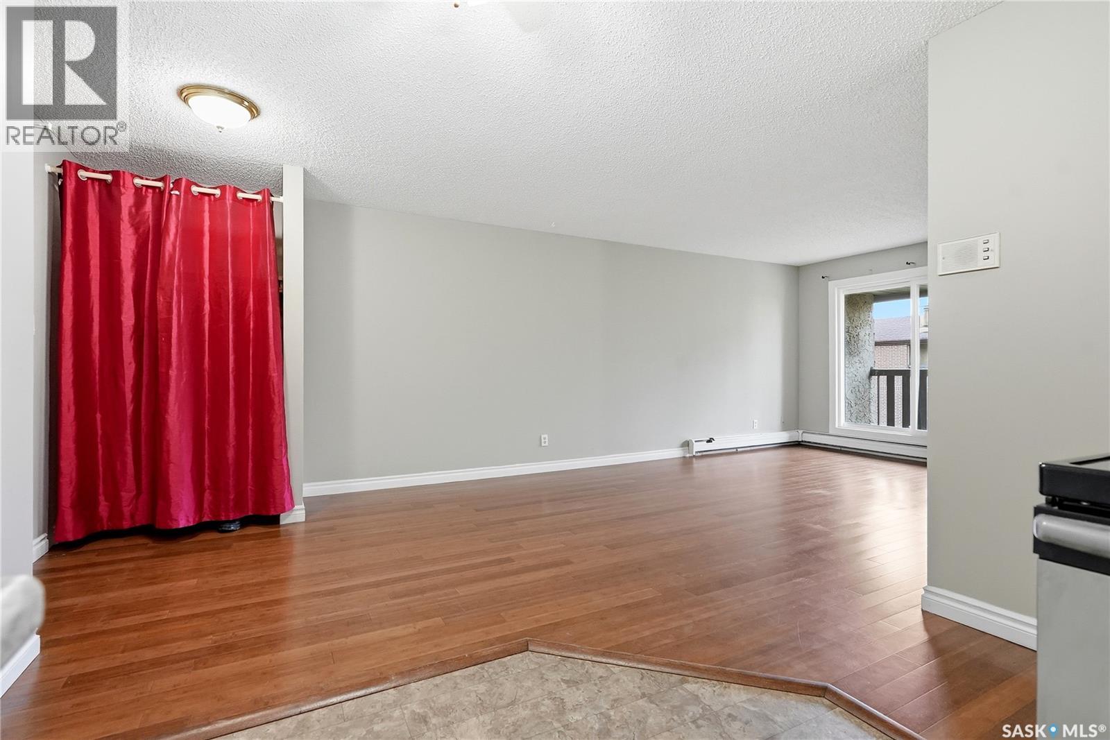 311 403 Tait COURT — photo 17