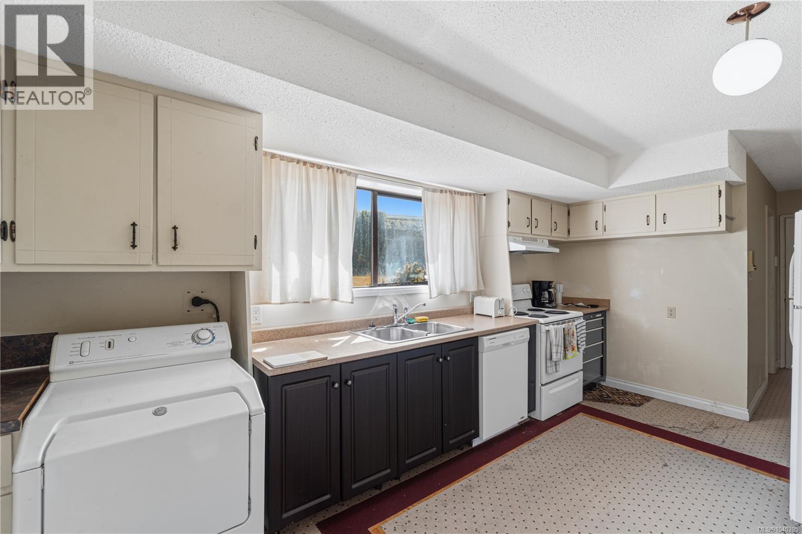 5395 Lost Lake Rd - Image 16