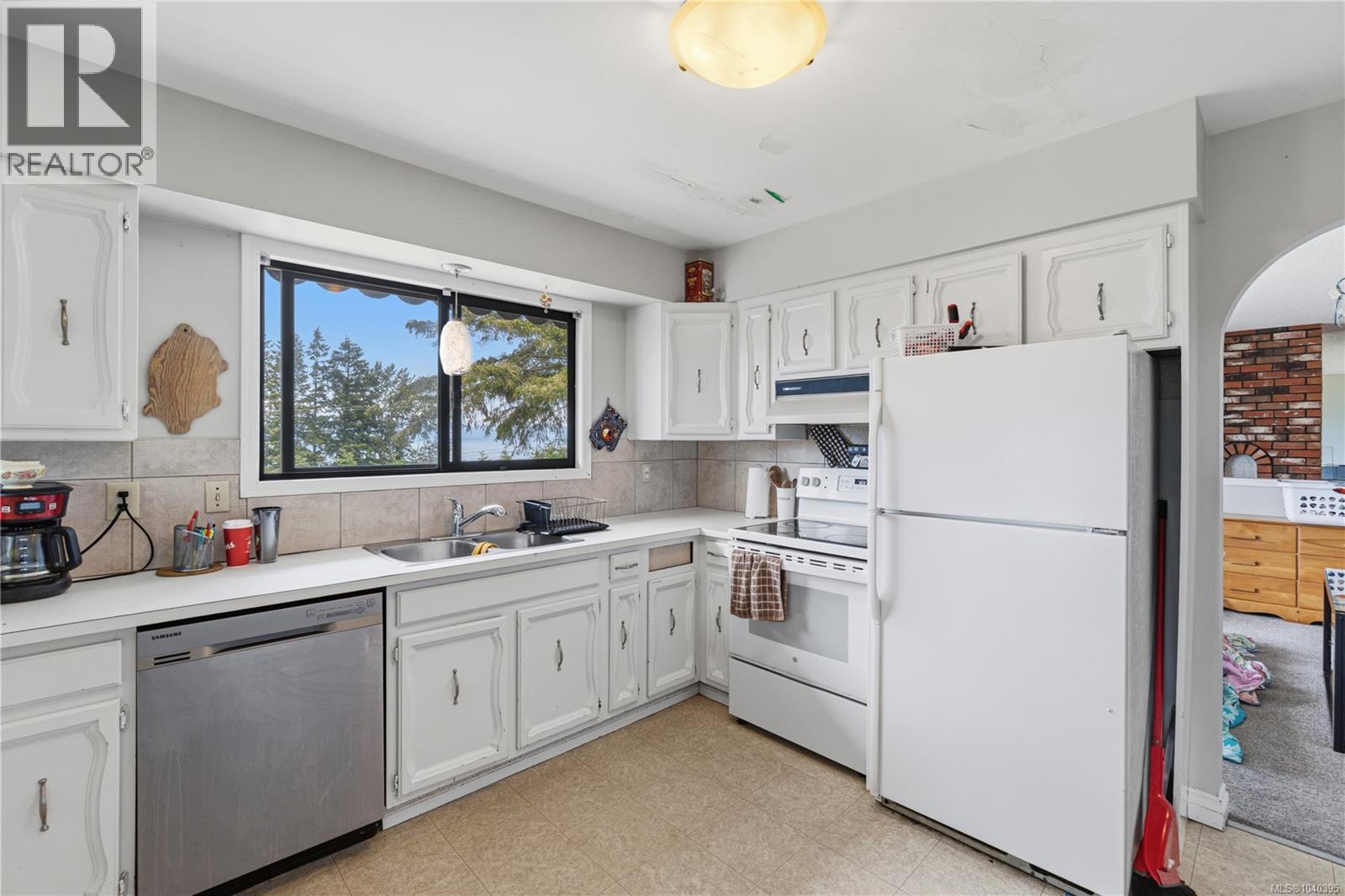 5395 Lost Lake Rd - 2