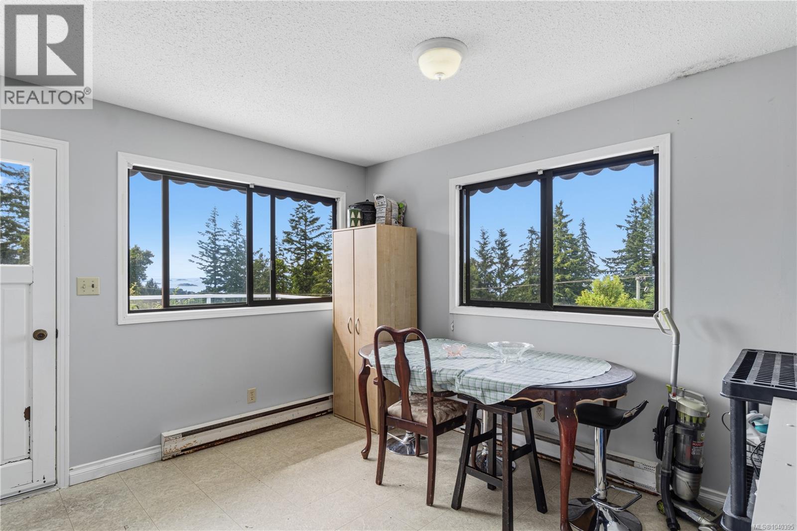 5395 Lost Lake Rd - Image 3