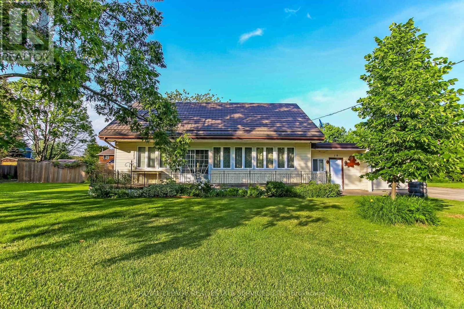 20 BAYVIEW AVENUE - 1