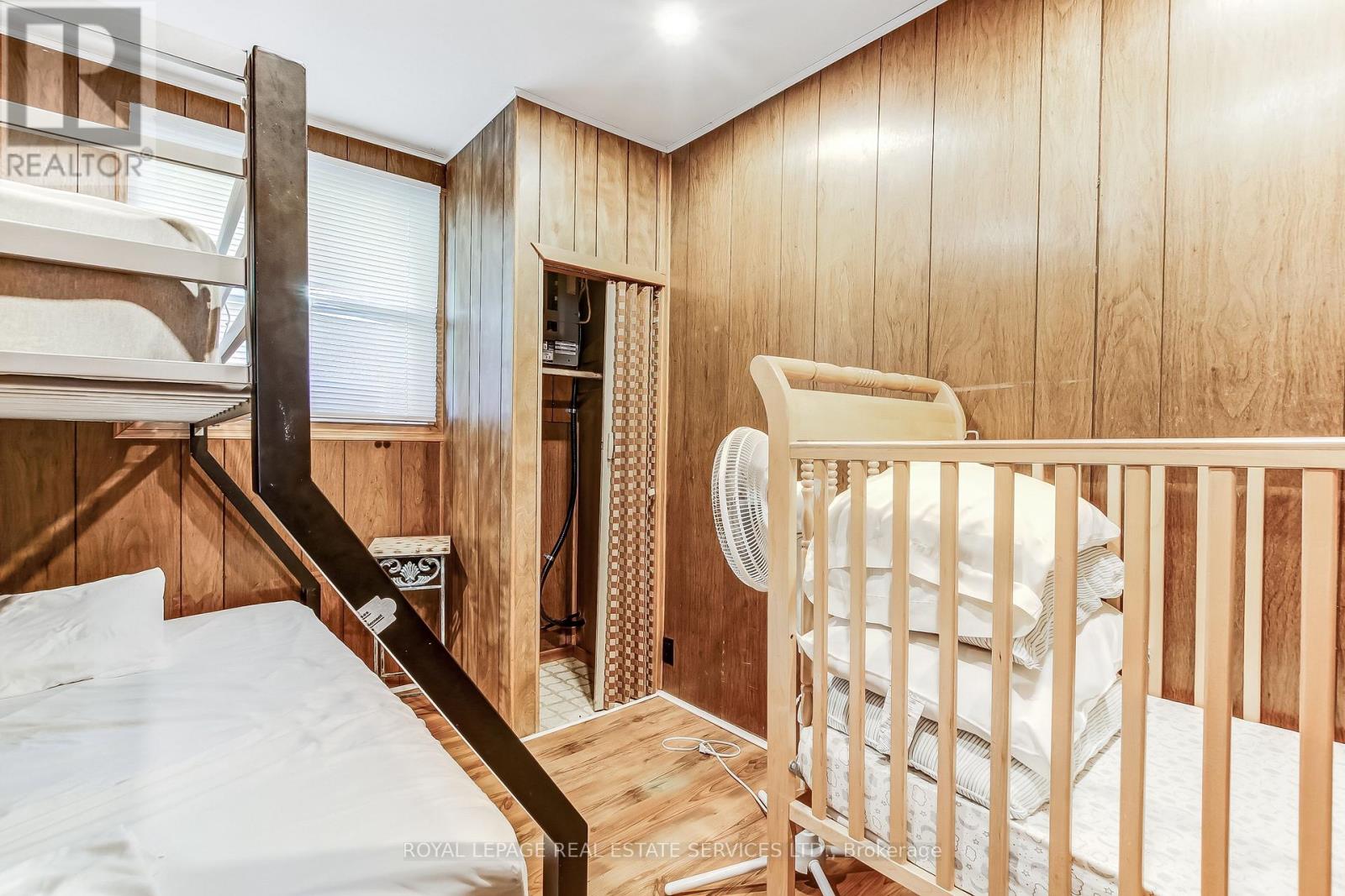 20 BAYVIEW AVENUE - 14