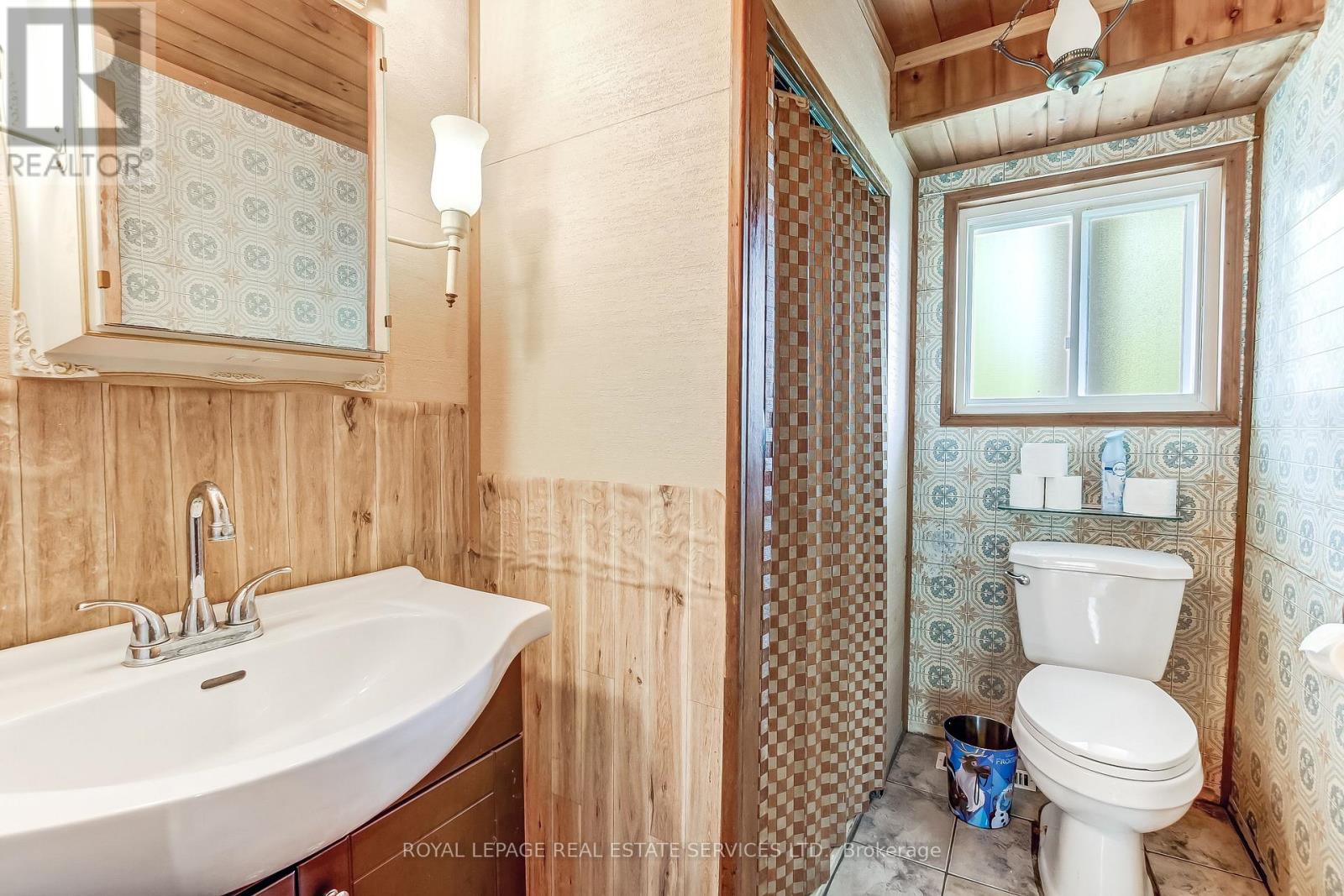 20 BAYVIEW AVENUE - 15