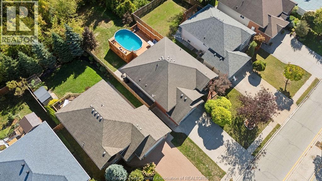 1162 BANWELL ROAD - 38