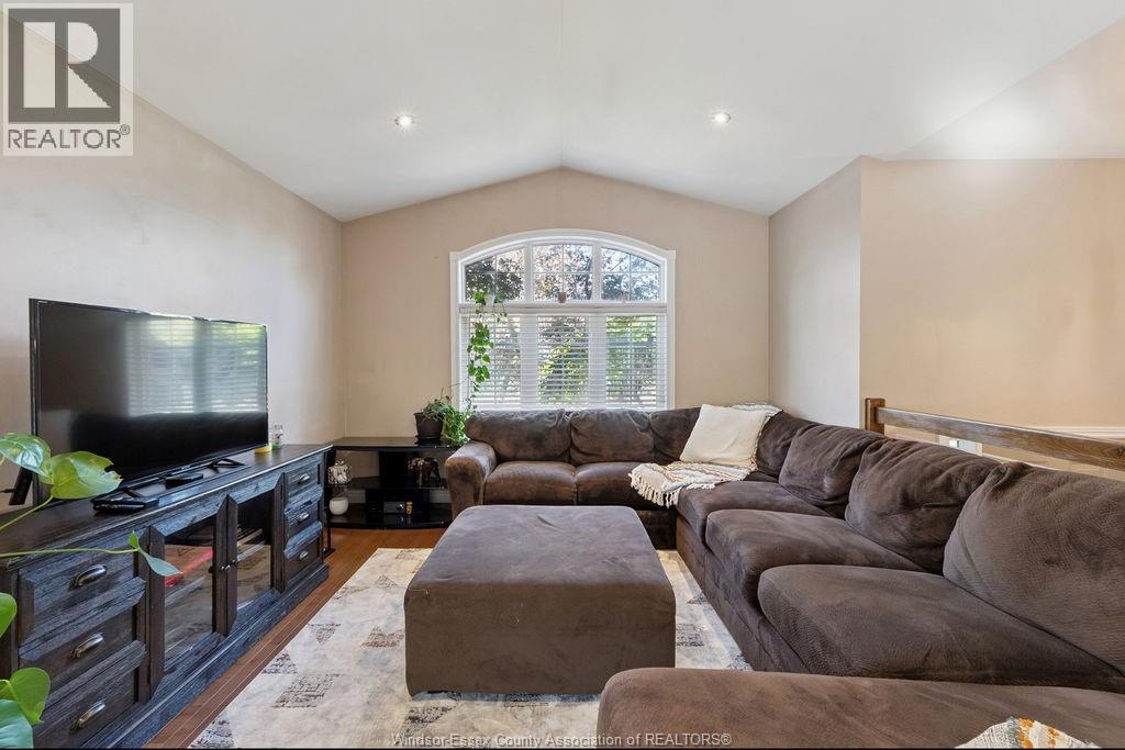 1162 BANWELL ROAD - 5