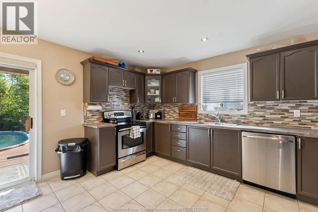 1162 BANWELL ROAD - 8