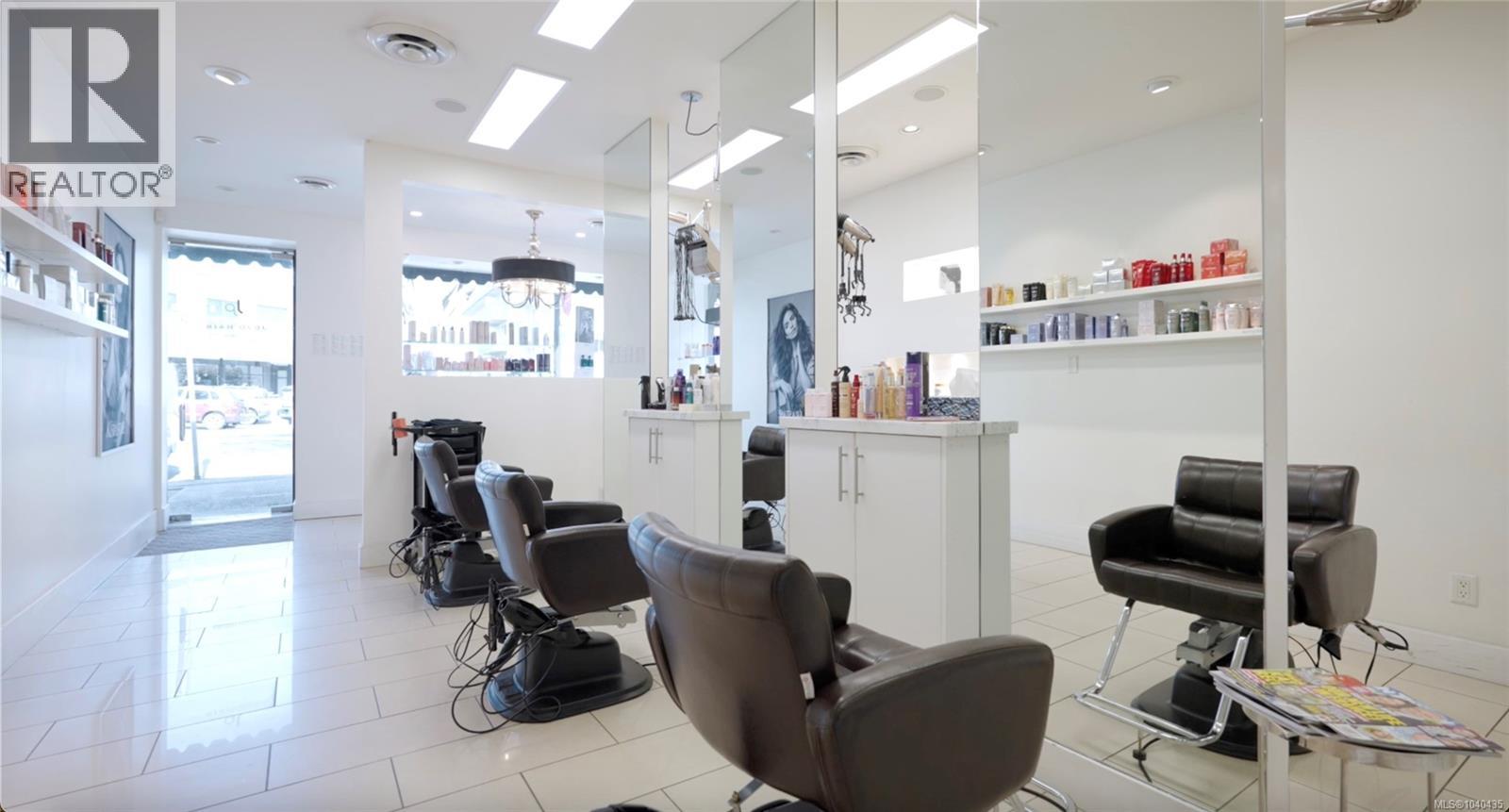 2047 Oak Bay Ave, Oak Bay