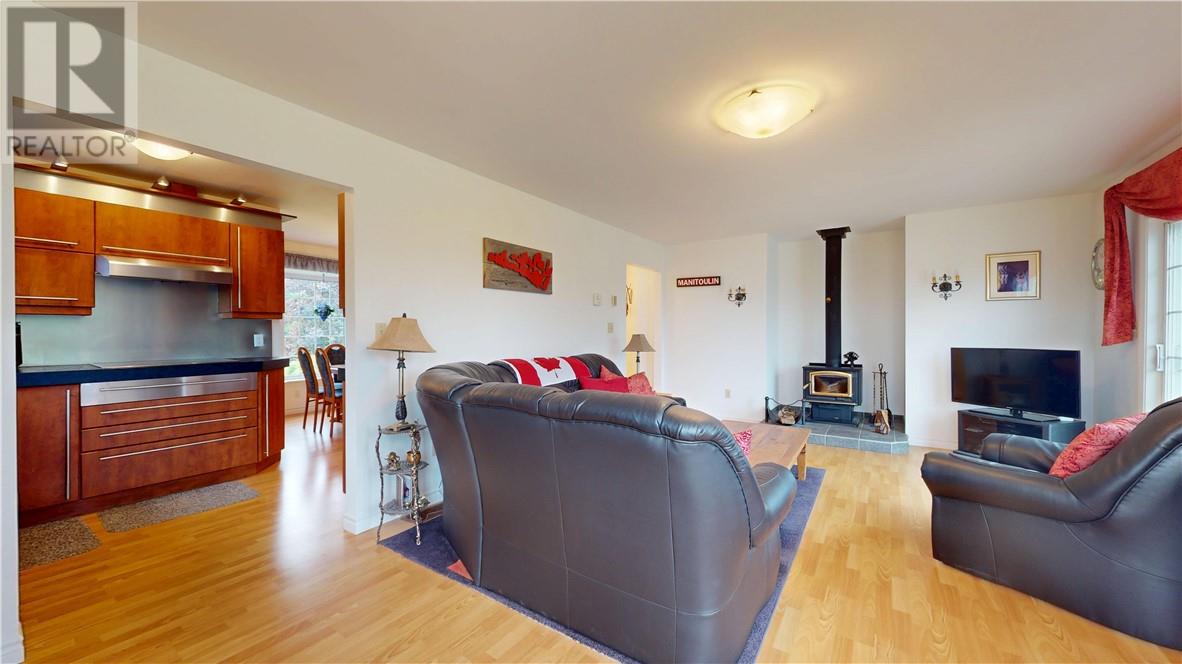 12 Islandview - 25