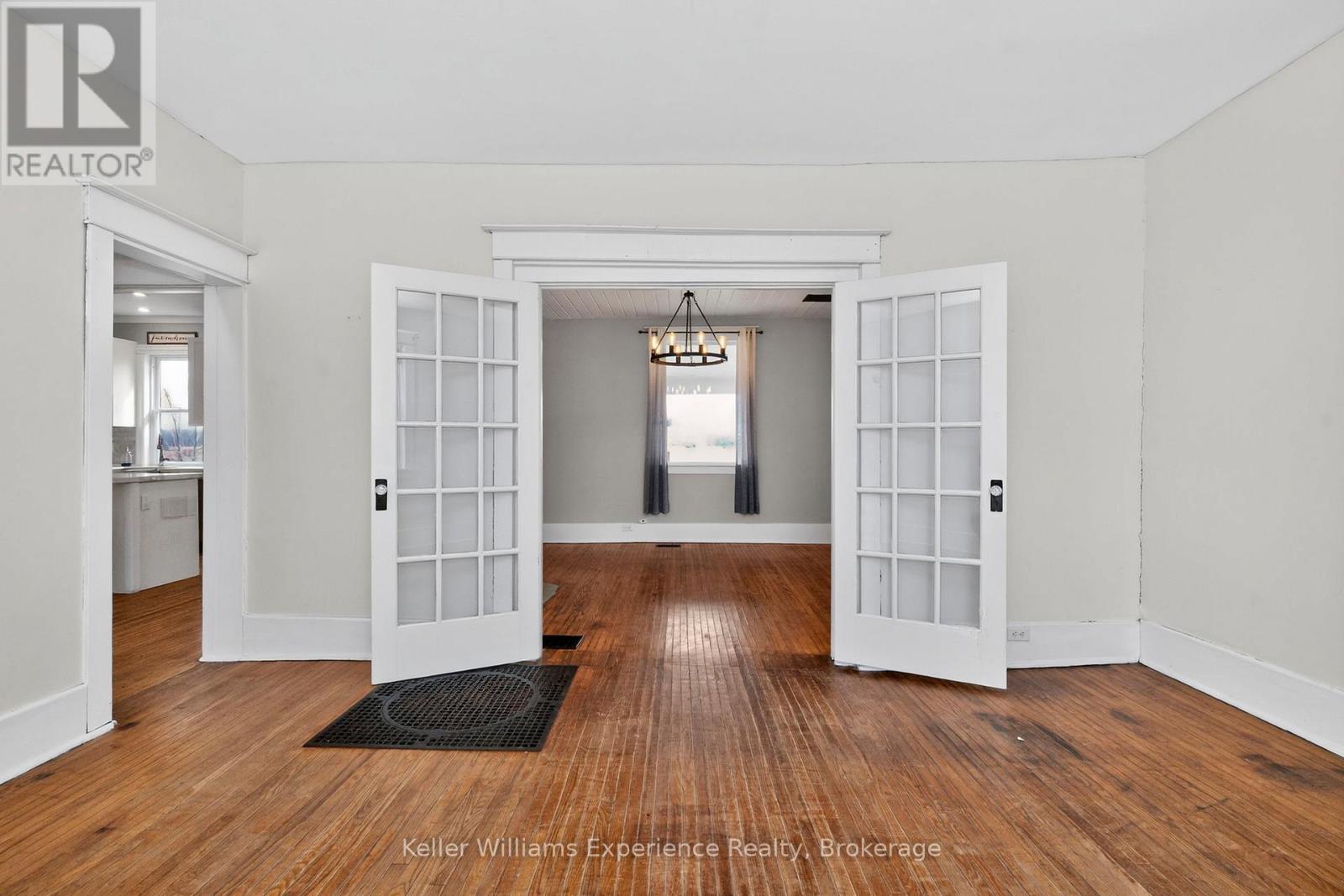 2936 FLOS 6 ROAD W - 15