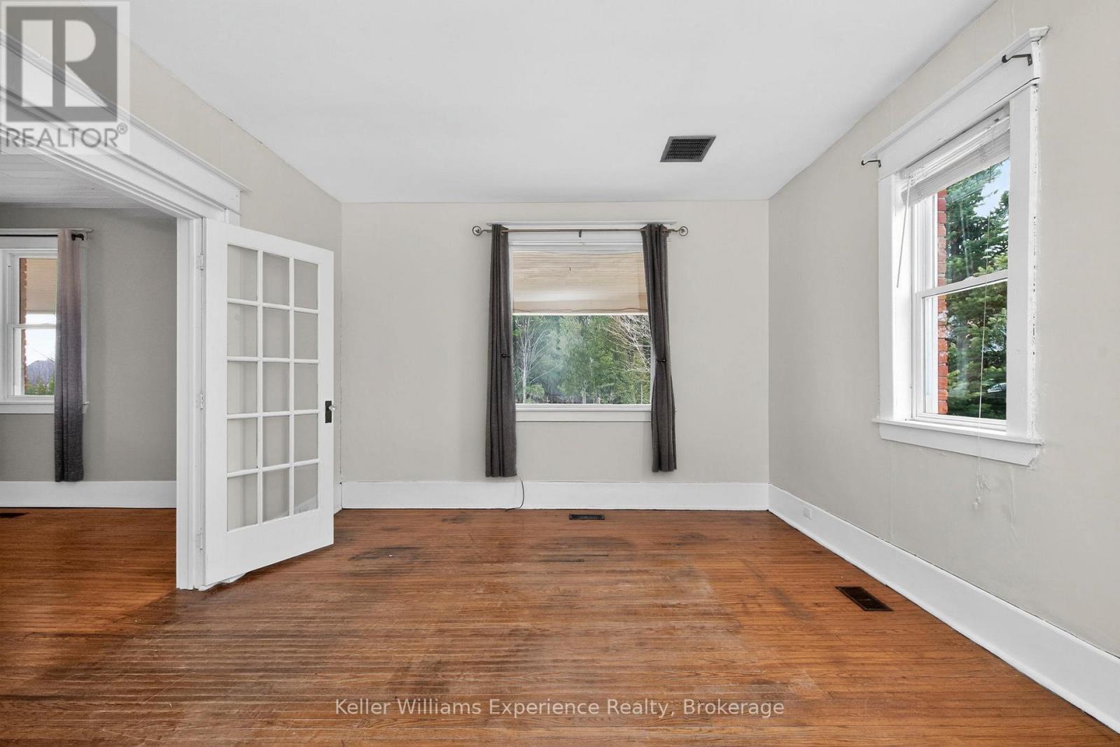 2936 FLOS 6 ROAD W - 16