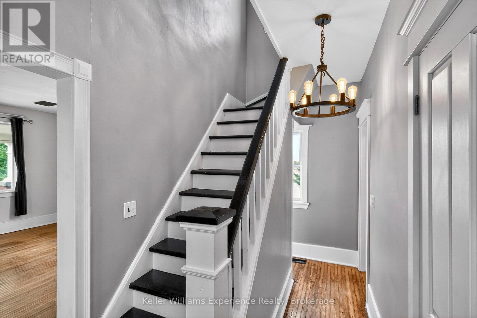 2936 FLOS 6 ROAD W - 21