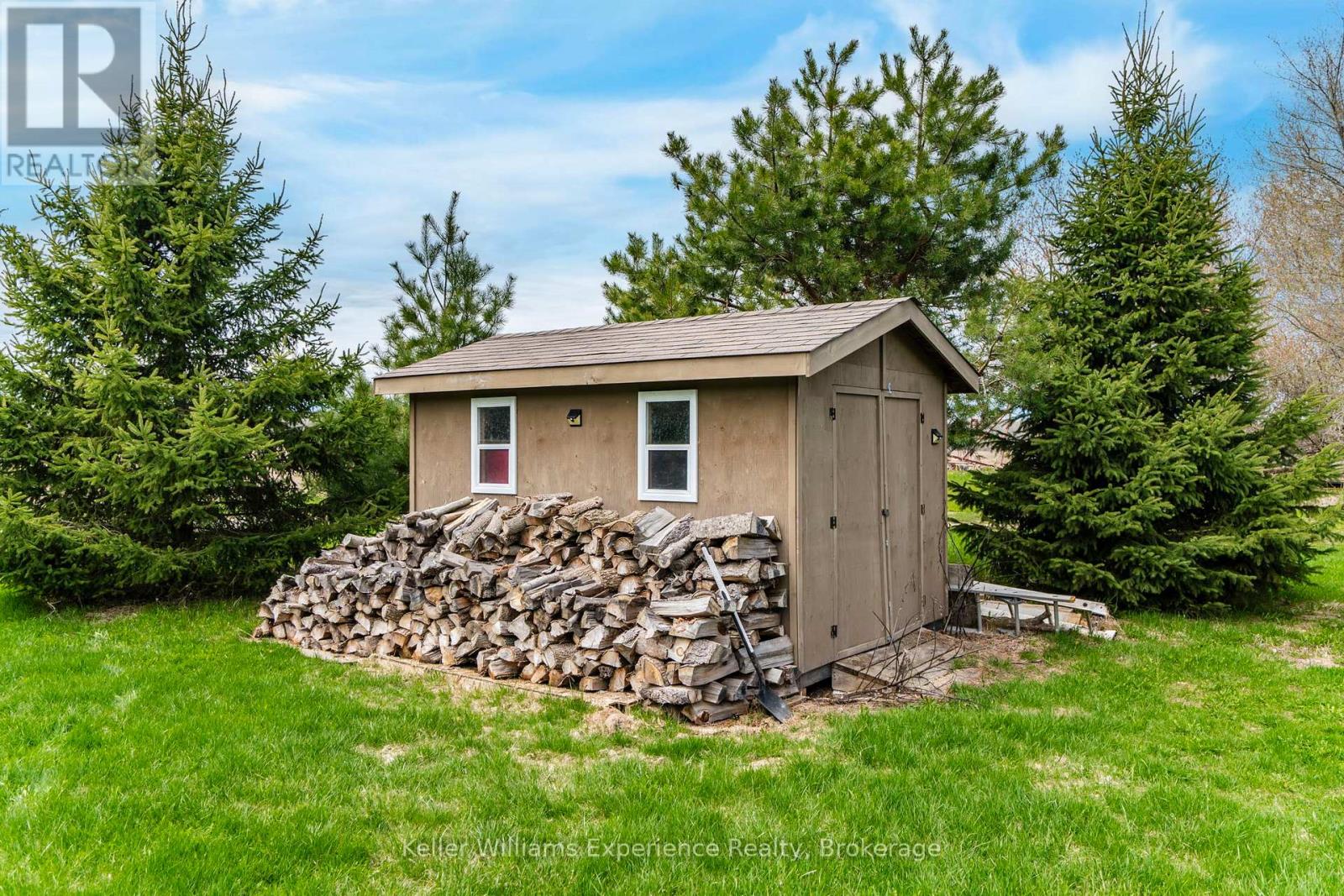 2936 FLOS 6 ROAD W - 35