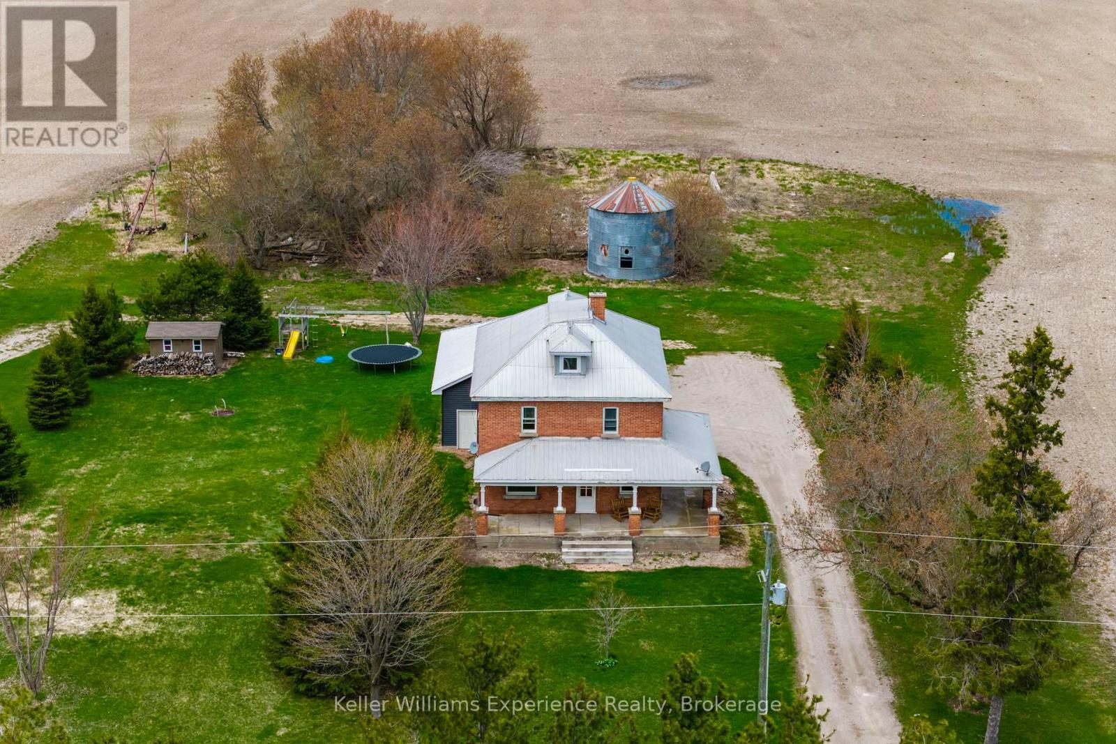 2936 FLOS 6 ROAD W - 40
