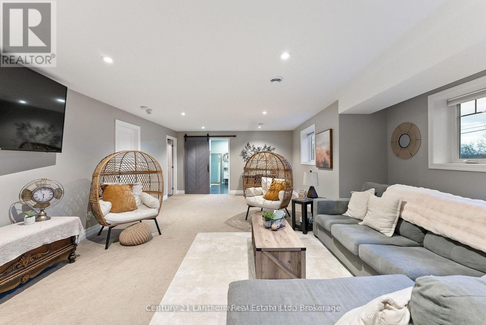20846 LOYALIST PARKWAY - 18