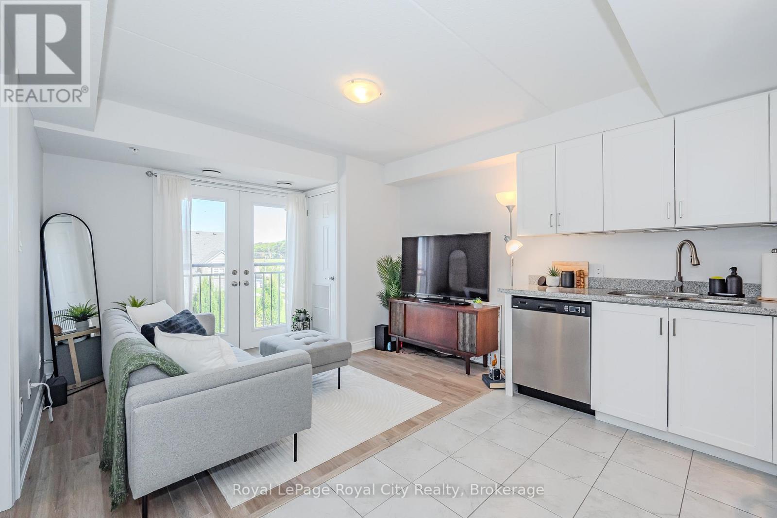 #304 64 FREDERICK DRIVE - 5