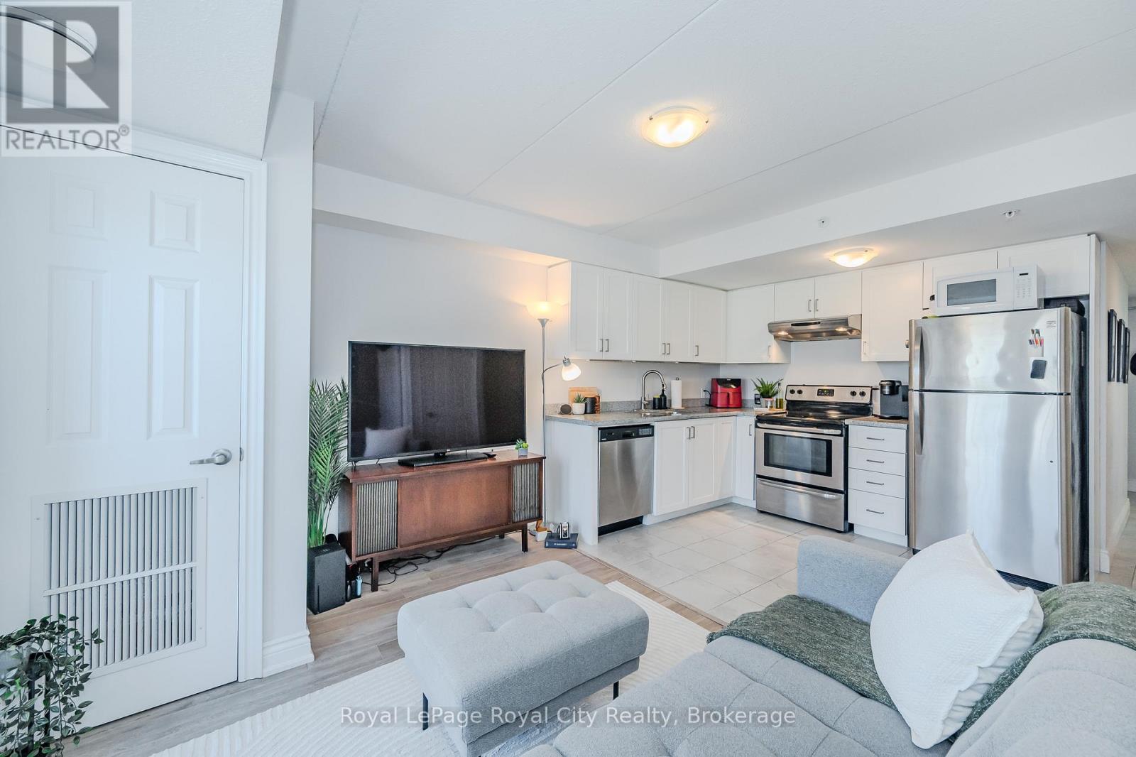 #304 64 FREDERICK DRIVE - 8