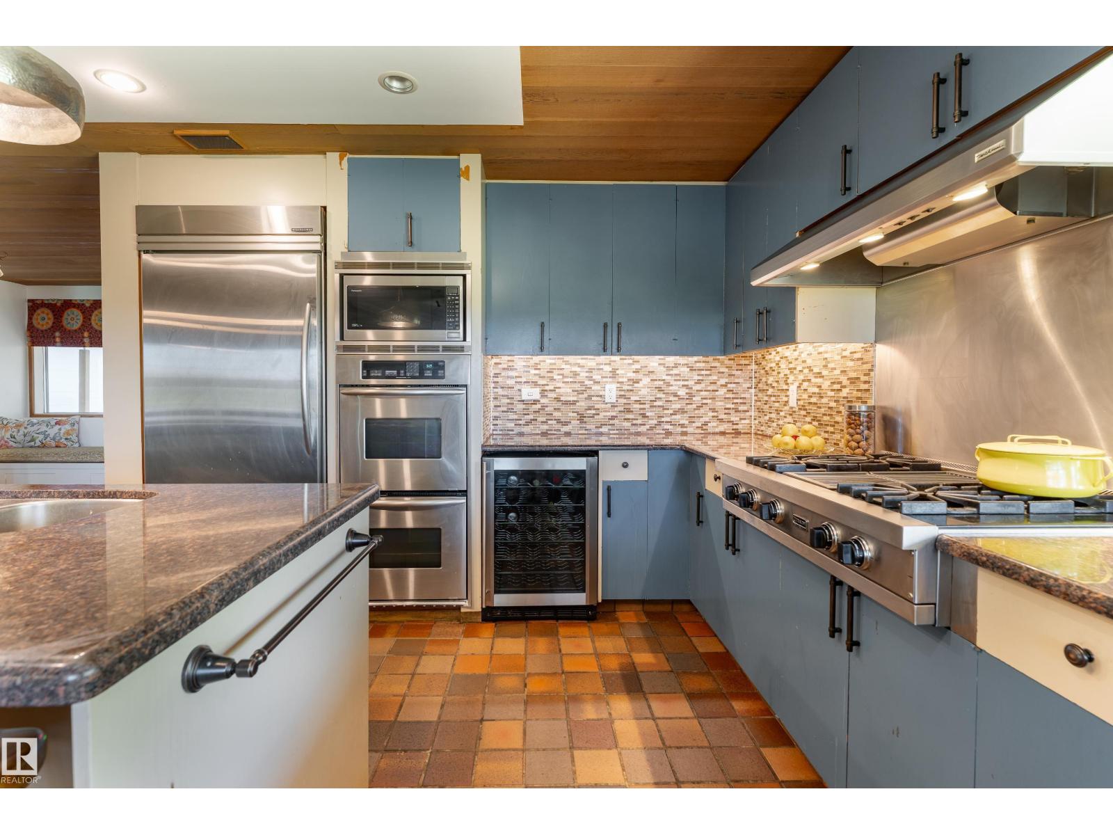 20211 9 AV SW — photo 7