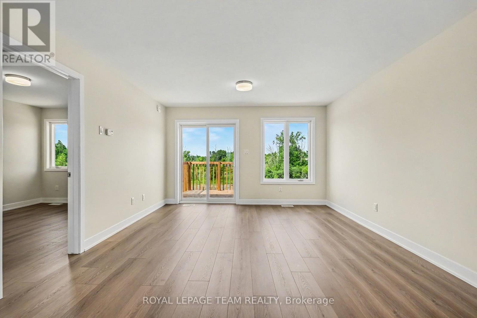 68 DOCTOR AGNES CRAINE DRIVE - 12