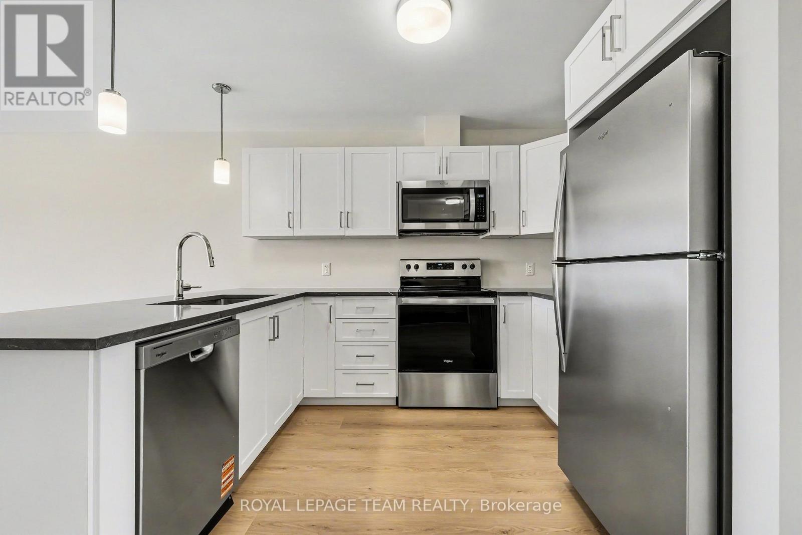 68 DOCTOR AGNES CRAINE DRIVE - 13