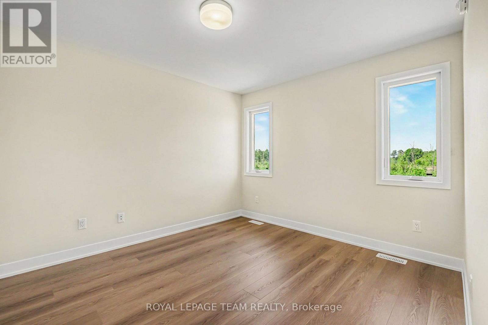 68 DOCTOR AGNES CRAINE DRIVE - 21