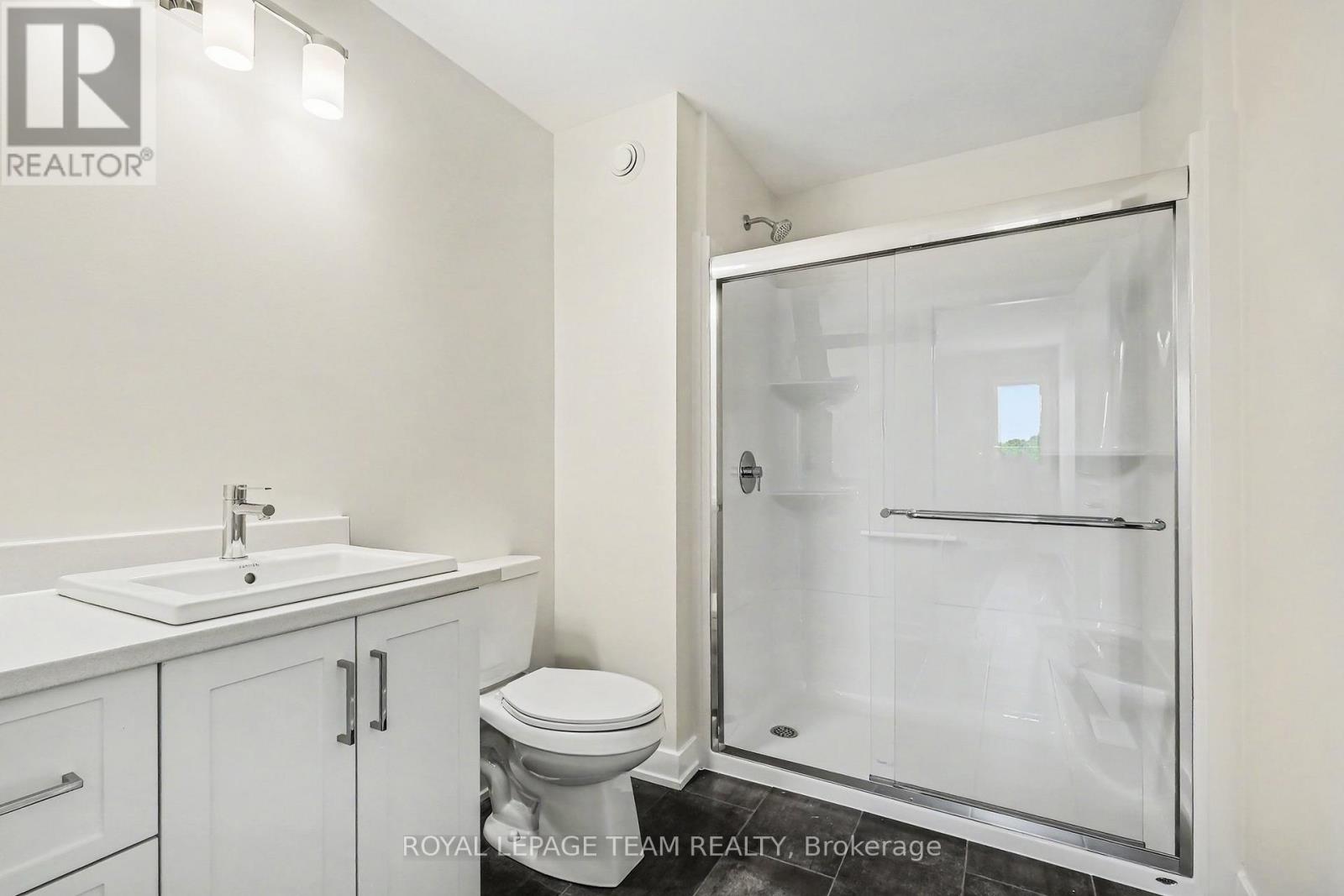 68 DOCTOR AGNES CRAINE DRIVE - 23