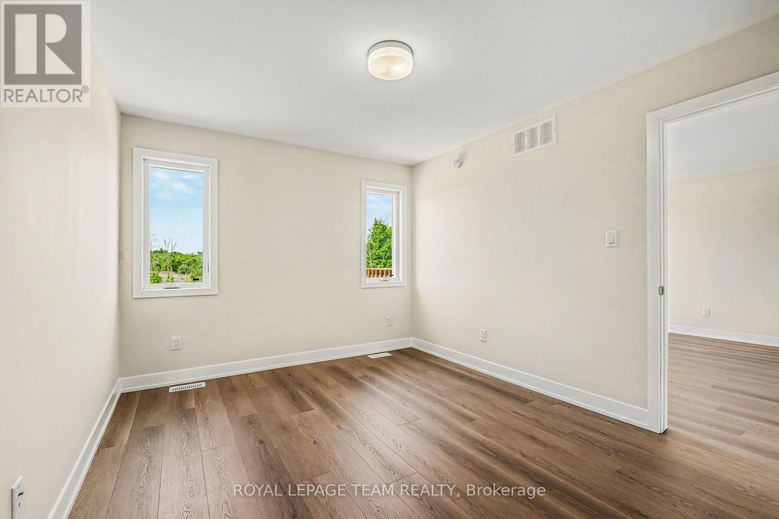 68 DOCTOR AGNES CRAINE DRIVE - 24