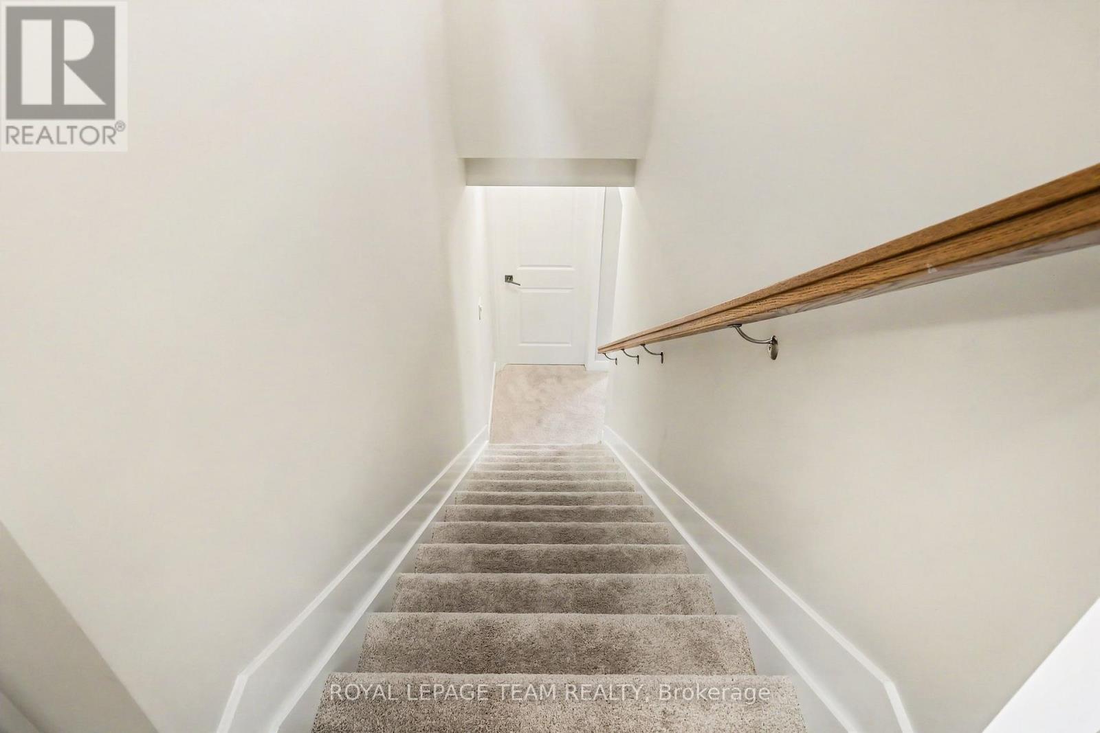 68 DOCTOR AGNES CRAINE DRIVE - 28