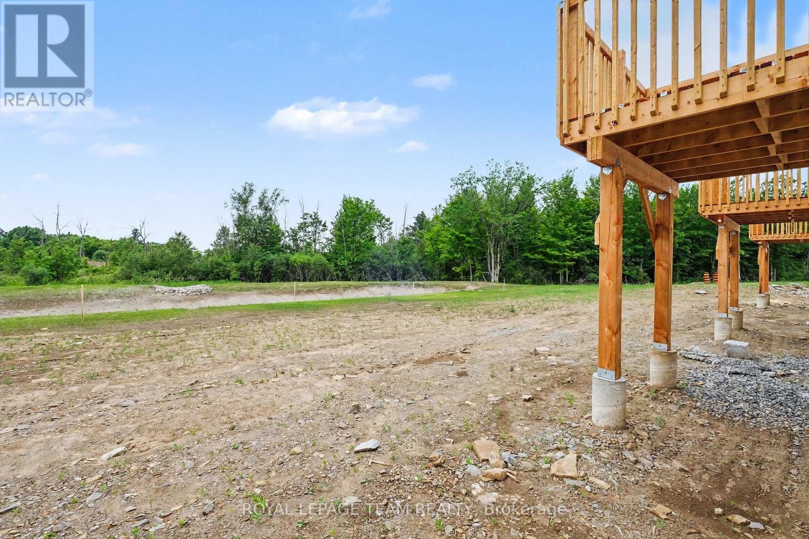 68 DOCTOR AGNES CRAINE DRIVE - 33