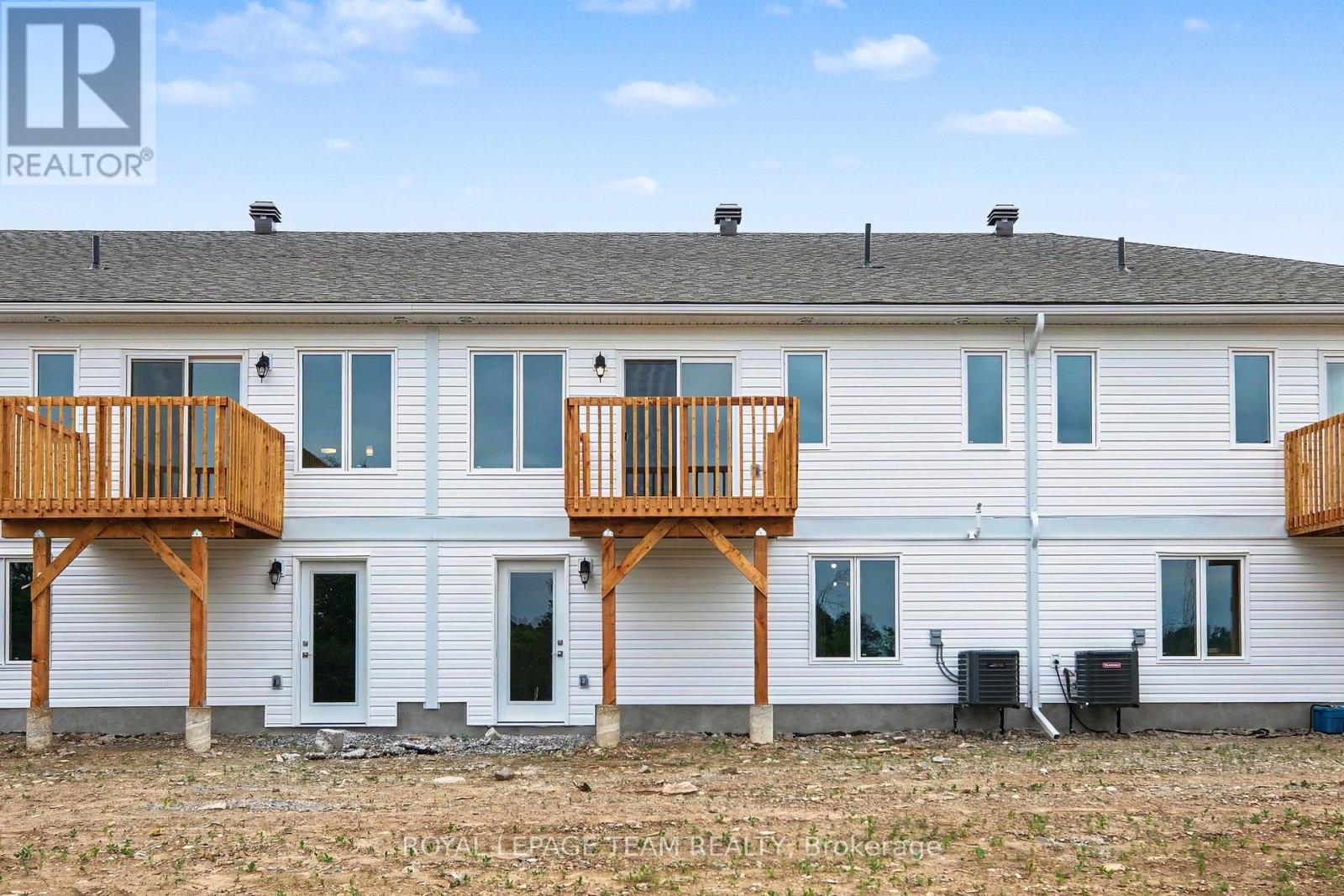 68 DOCTOR AGNES CRAINE DRIVE - 34