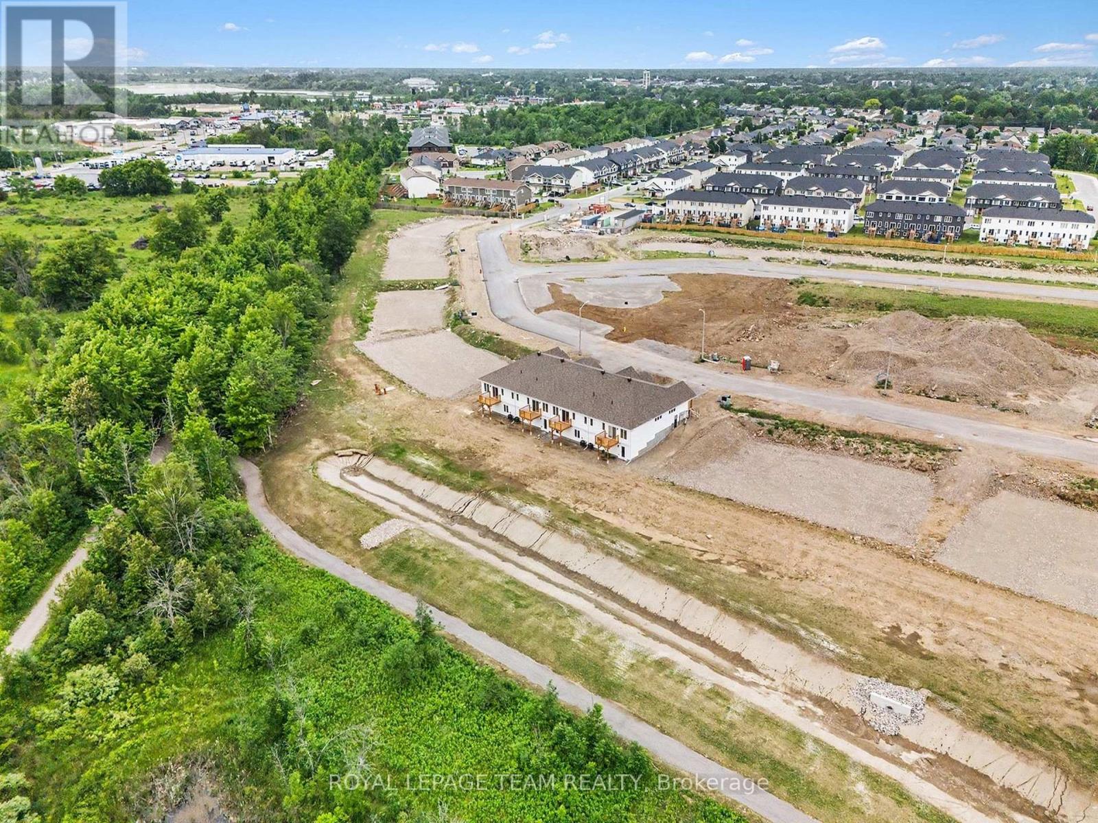 68 DOCTOR AGNES CRAINE DRIVE - 35