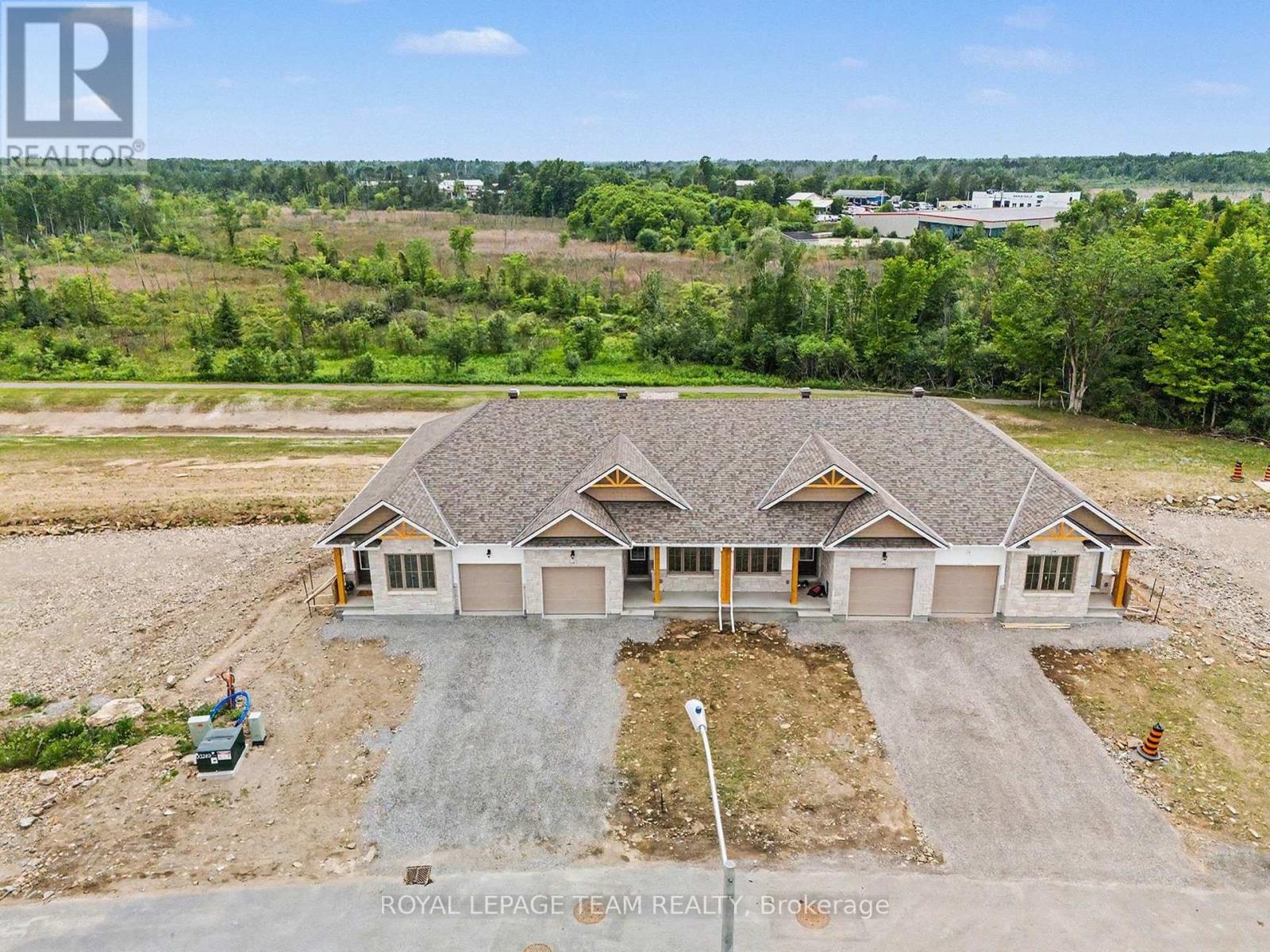 68 DOCTOR AGNES CRAINE DRIVE - 4