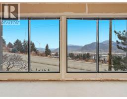 741 Sahali Terrace Unit# 103, Kamloops, BC V2C6X7 Photo 6